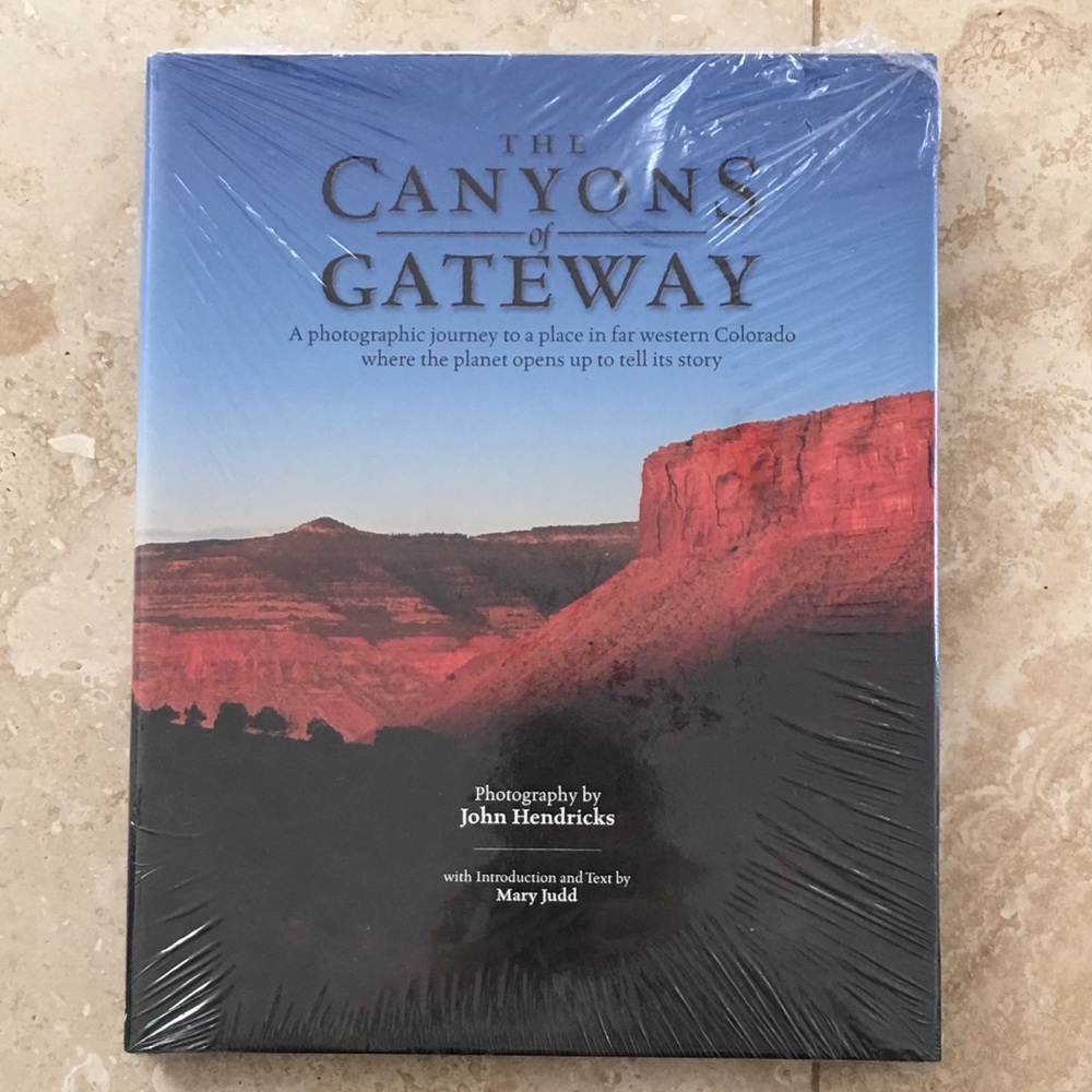 NWT The Canyons of Gateway Hardcover Book